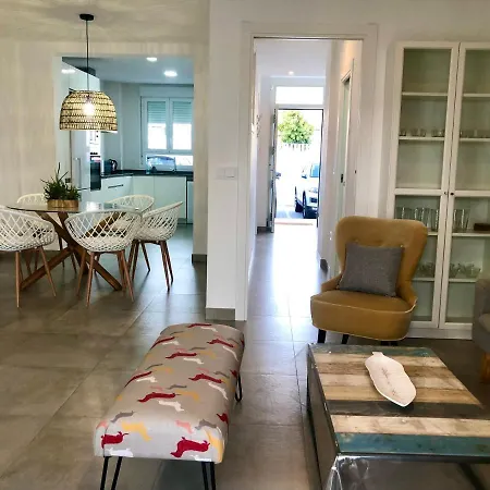 Сasa de vacaciones Gatu Conil Sunset Casa Junto El Mar Con Jardín Privado, Parking Gratis Y Piscina Común -mayores De 21 Años Y Familias Conil De La Frontera